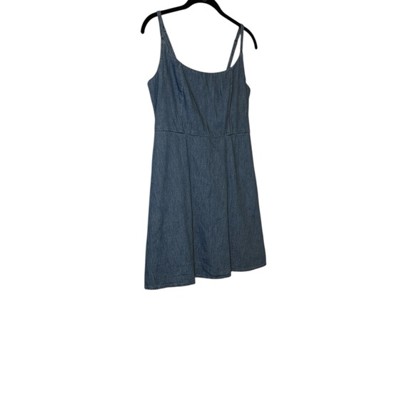 Old Navy Woman’s Sun Dress Denim with Pockets Size Medium - Picture 2 of 8